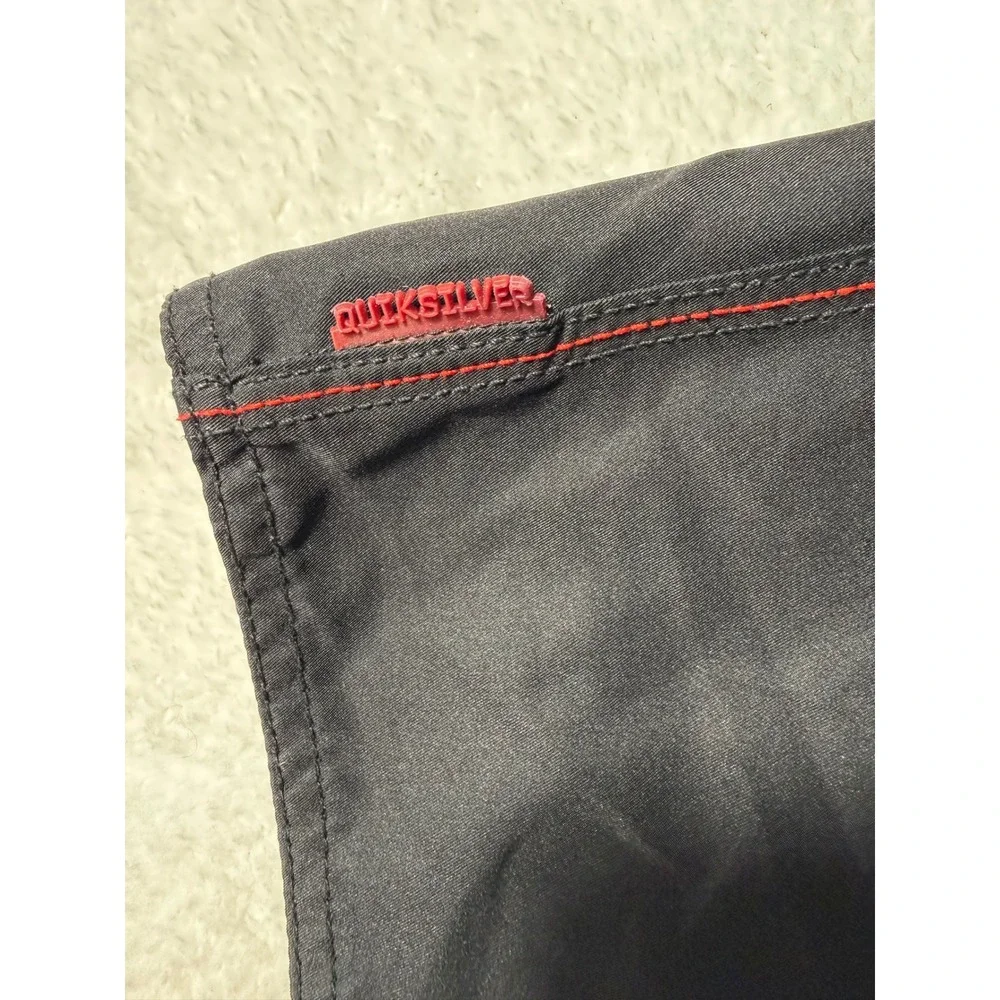 Quiksilver Board Shorts Mens‎ 34 Black Red Y2K Retro Logo Surf Swim Trunks